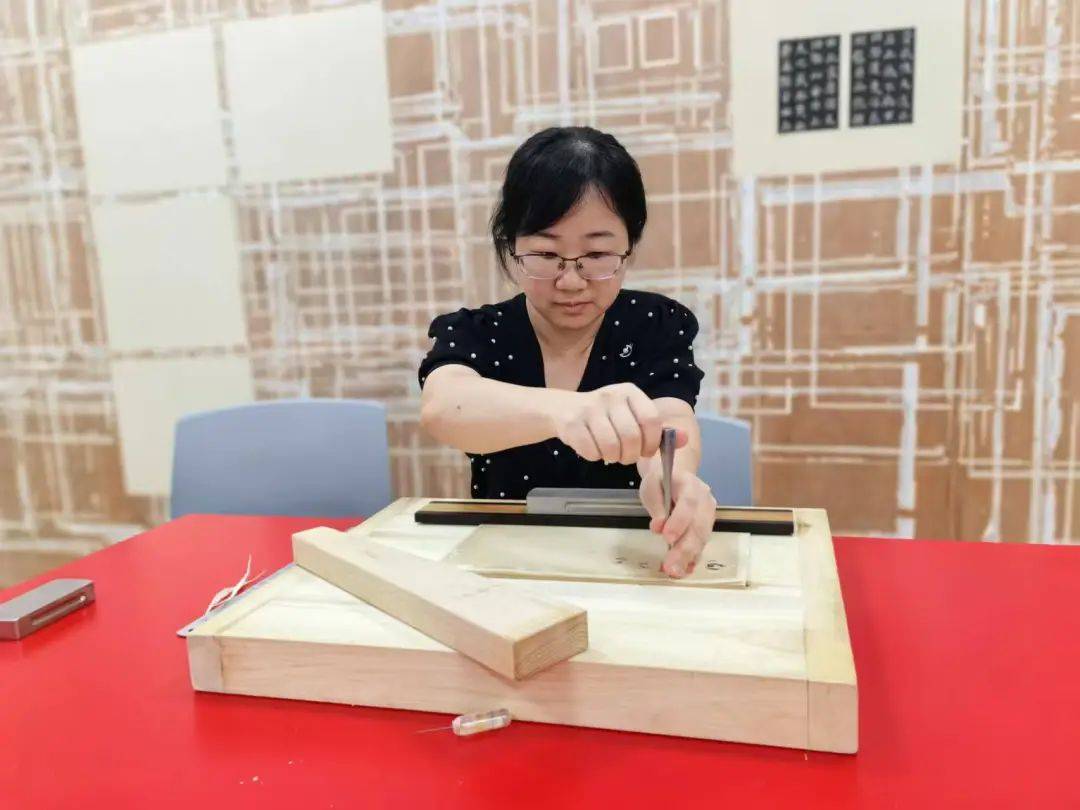 “冷板凳”一坐18年<strong></p>
<p>怎么用虚拟币赚钱软件</strong>！41岁厦门女子：要一直坐下去