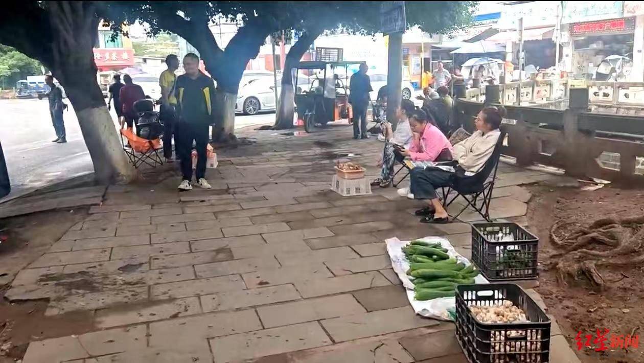 “天价”鸡枞调查：最贵卖到1800元/公斤！雨水少致产量低<strong></p>
<p>海外虚拟币交易所</strong>，多地价高客少