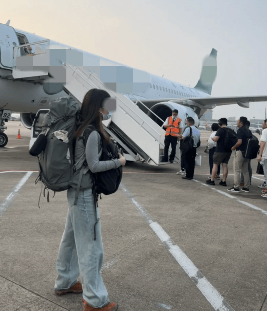 “坐飞机发现旁边放着冷链海鲜”<strong></p>
<p>海外虚拟币交易所</strong>，航空公司兼职送货给出差人整破防了