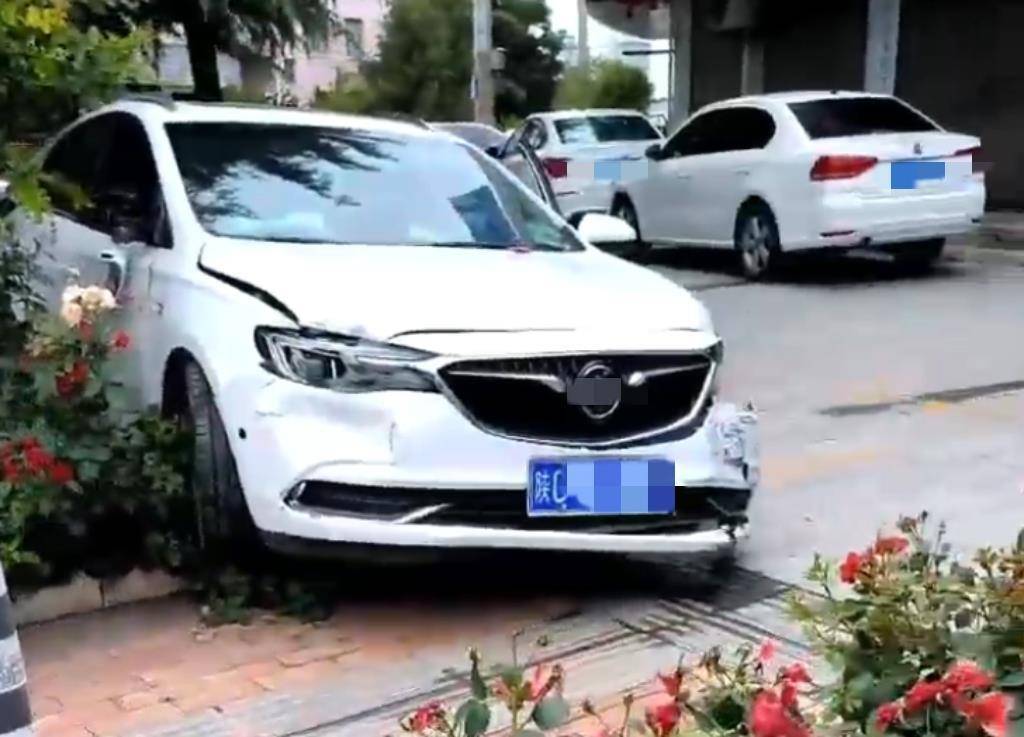 宝鸡一社区女书记当街开车追撵女子撞上电瓶车：两名女子被警方控制<strong>
</p>http虚拟币<p>，两名伤者在医院治疗