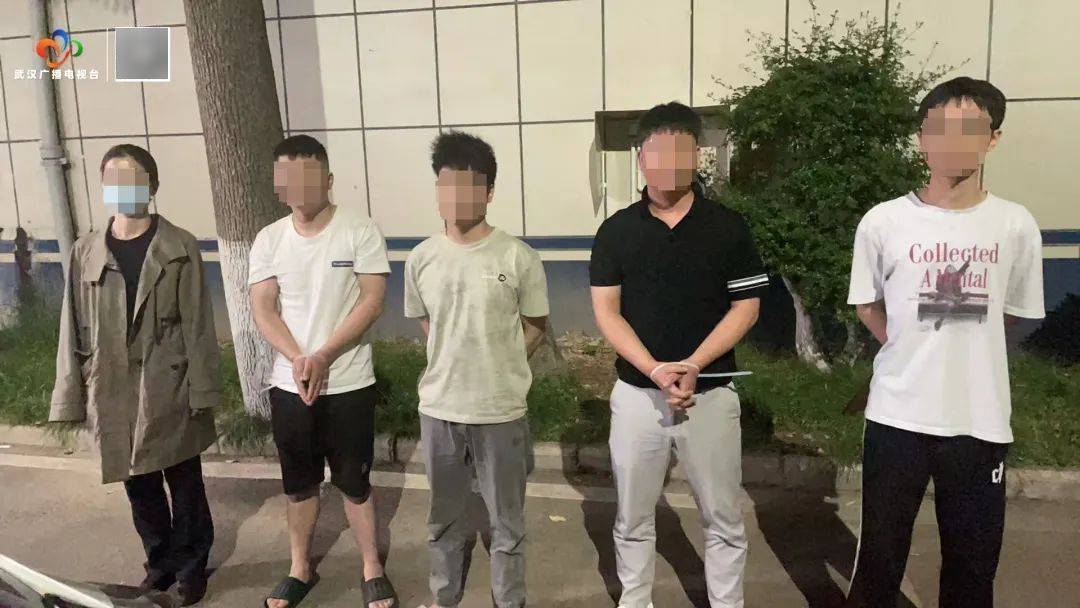 雷霆出击<strong></p>
<p>名“白富美”