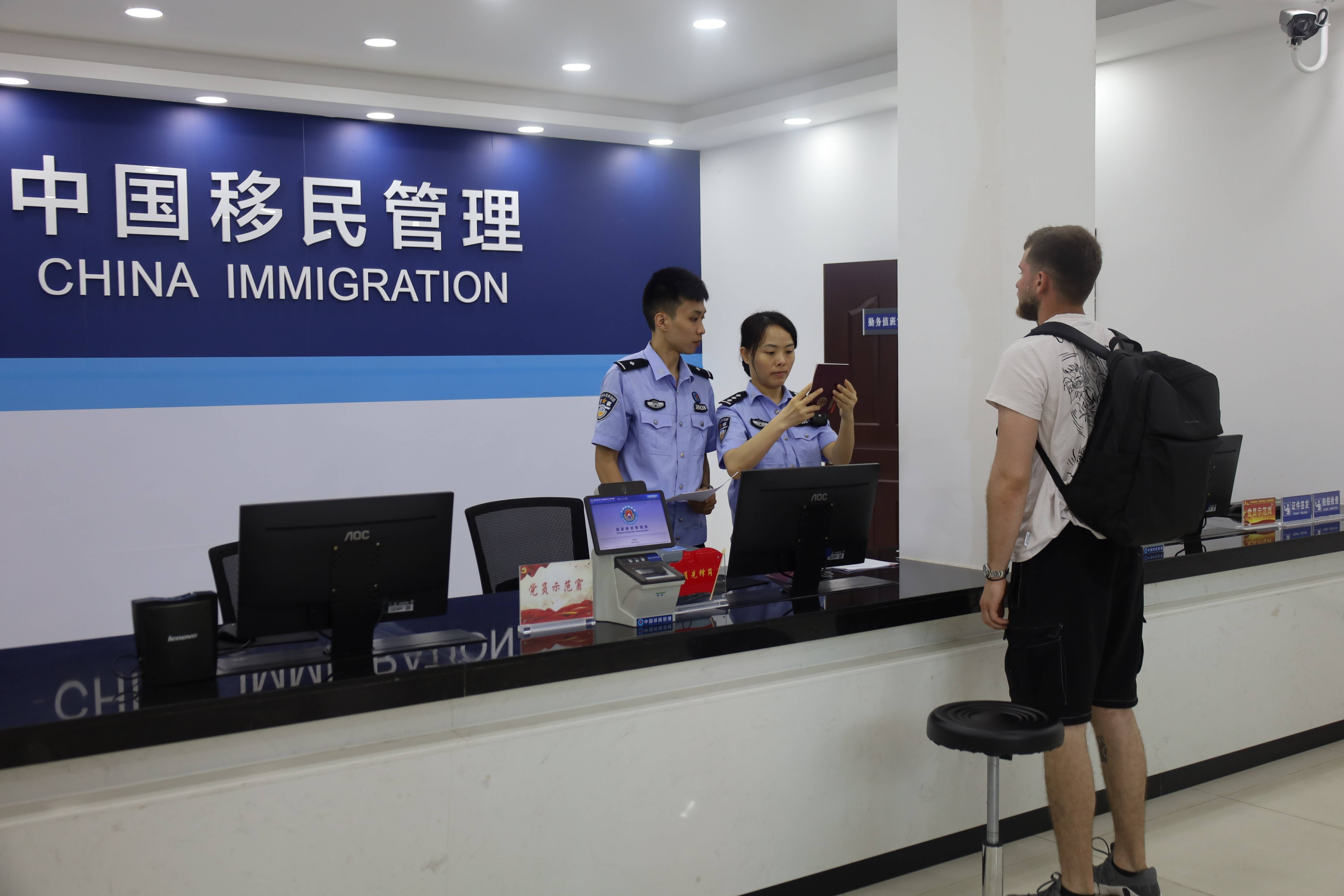 “第一次吃<strong></p>
<p>icb虚拟币</strong>，像吃葡萄！”外籍船员在惠州品尝荔枝