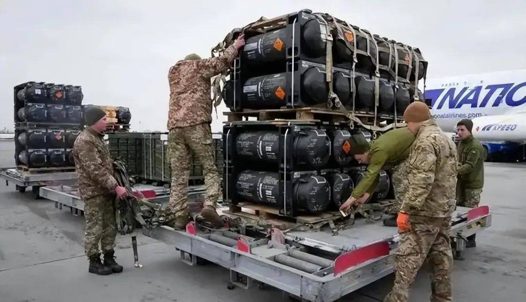 美国防部暂停向乌克兰提供部分承诺的军火<strong></p>
<p>虚拟币2018崩盘</strong>，包括防空导弹和其他精确制导武器