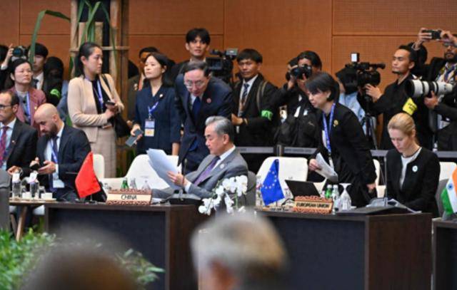 面对菲海警的驱逐<strong></p>
<p>哪种虚拟币升值快</strong>，中国侦察船不语，舰载机起飞，直接4个字定性