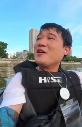 长沙男子突发奇想划船下班<strong></p>
<p>哪种虚拟币升值快</strong>，25分钟车程划了3小时，当事人：手累腿麻，不会有下次