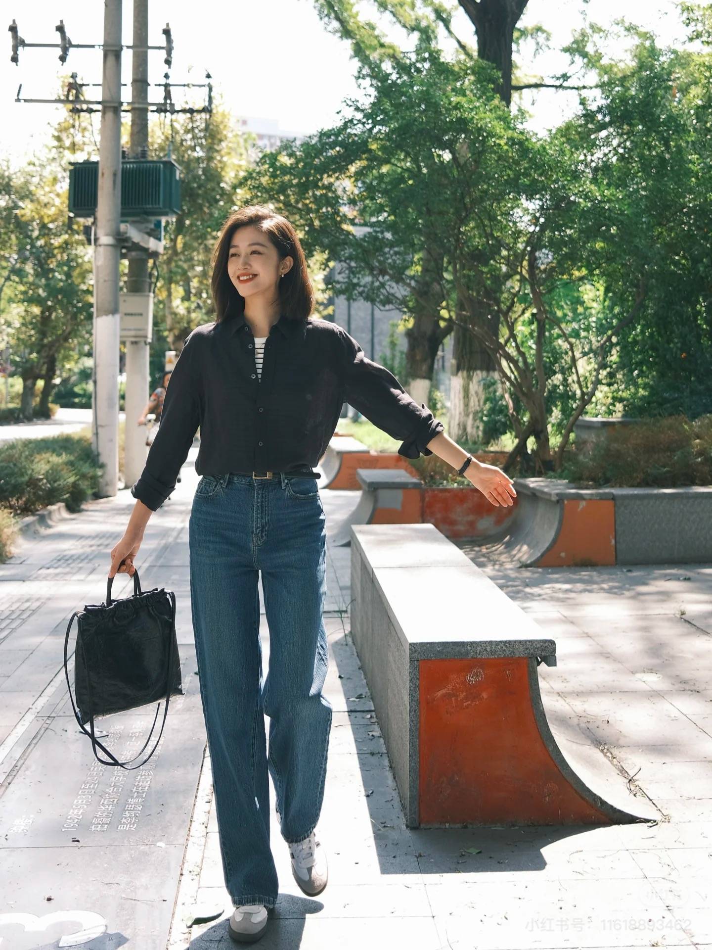 宋佳“体制内”穿搭上热搜<strong></p>
<p>哪种虚拟币升值快</strong>，朱珠穿西装也不失韵味，这股风终究被她们穿火了！