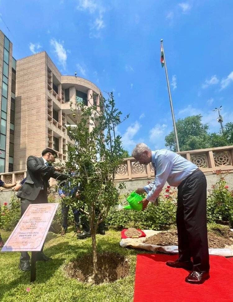 叫中国名字<strong></p>
<p>ZB虚拟币转币</strong>，娶日本妻子，5年没见的印度外长来了