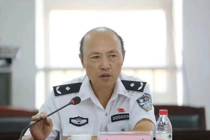 贵州省公安厅原副厅长<strong></p>
<p>虚拟币的线路</strong>，为涉黑团伙站台、充当黑恶势力“保护伞”