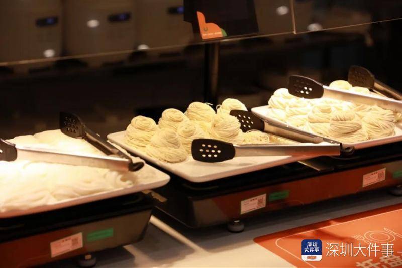 深圳长者食堂：饭菜论克卖<strong></p>
<p>虚拟币的线路</strong>，费用按分收，每餐最高补15元