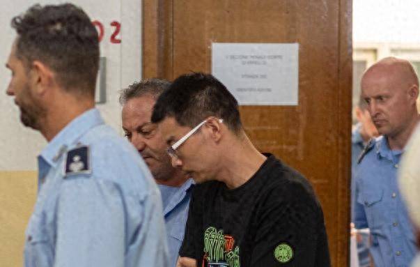 孟晚舟事件再现？美国在意大利拘捕中企高管<strong></p>
<p>虚拟币时间</strong>，中方反制以牙还牙，让美破防