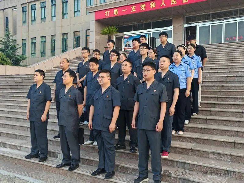 现场画面曝光！河南驻马店出动多名干警<strong></p>
<p>广州虚拟币公司</strong>，多人被带走！