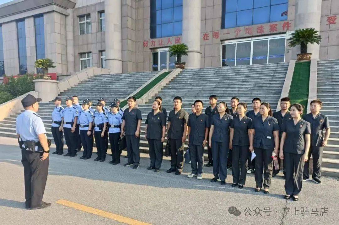 现场画面曝光！河南驻马店出动多名干警<strong></p>
<p>广州虚拟币公司</strong>，多人被带走！