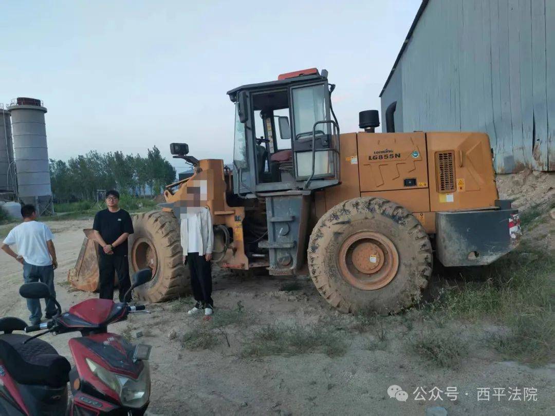 现场画面曝光！河南驻马店出动多名干警<strong></p>
<p>广州虚拟币公司</strong>，多人被带走！