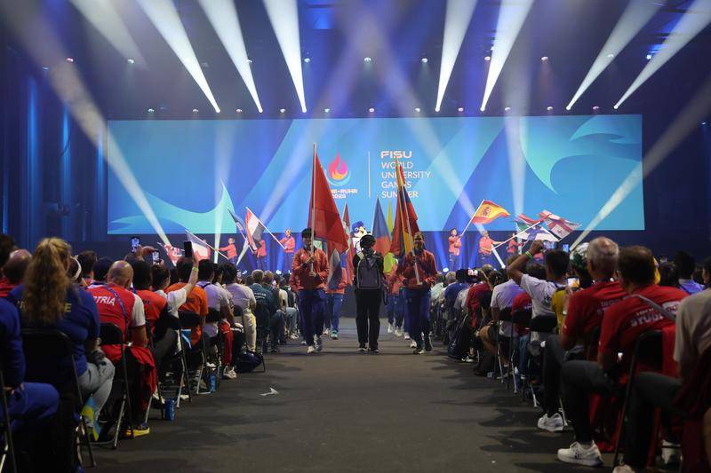 大运会闭幕<strong></p>
<p>交易公司</strong>！中国代表团30金27银17铜位列第二位
