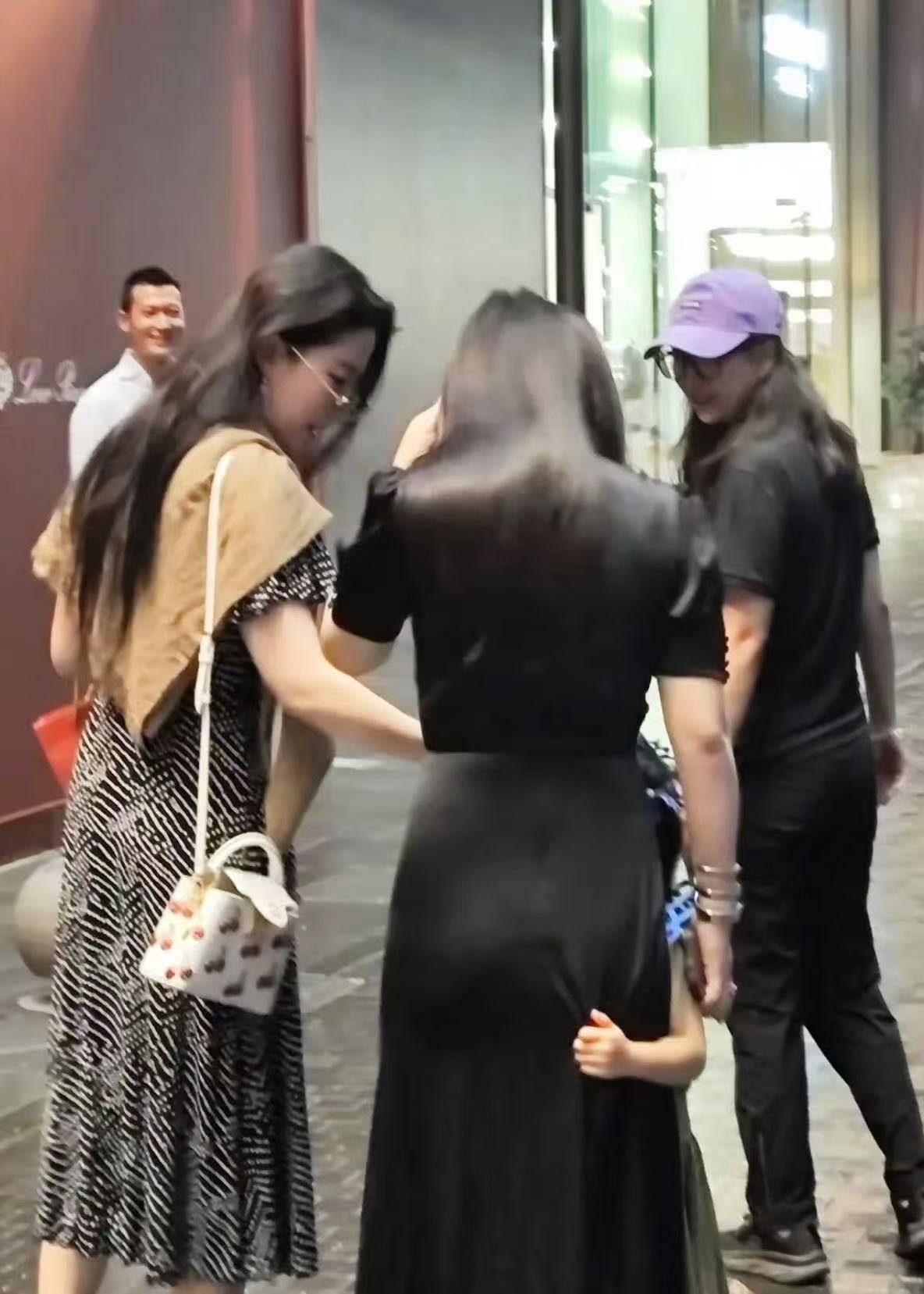 从“白幼瘦”到“气血感”<strong></p>
<p>交易公司</strong>，审美标准终于“健康”了？