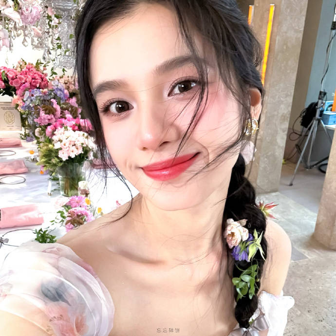 从“白幼瘦”到“气血感”<strong></p>
<p>交易公司</strong>，审美标准终于“健康”了？