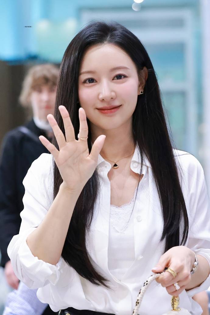从“白幼瘦”到“气血感”<strong></p>
<p>交易公司</strong>，审美标准终于“健康”了？