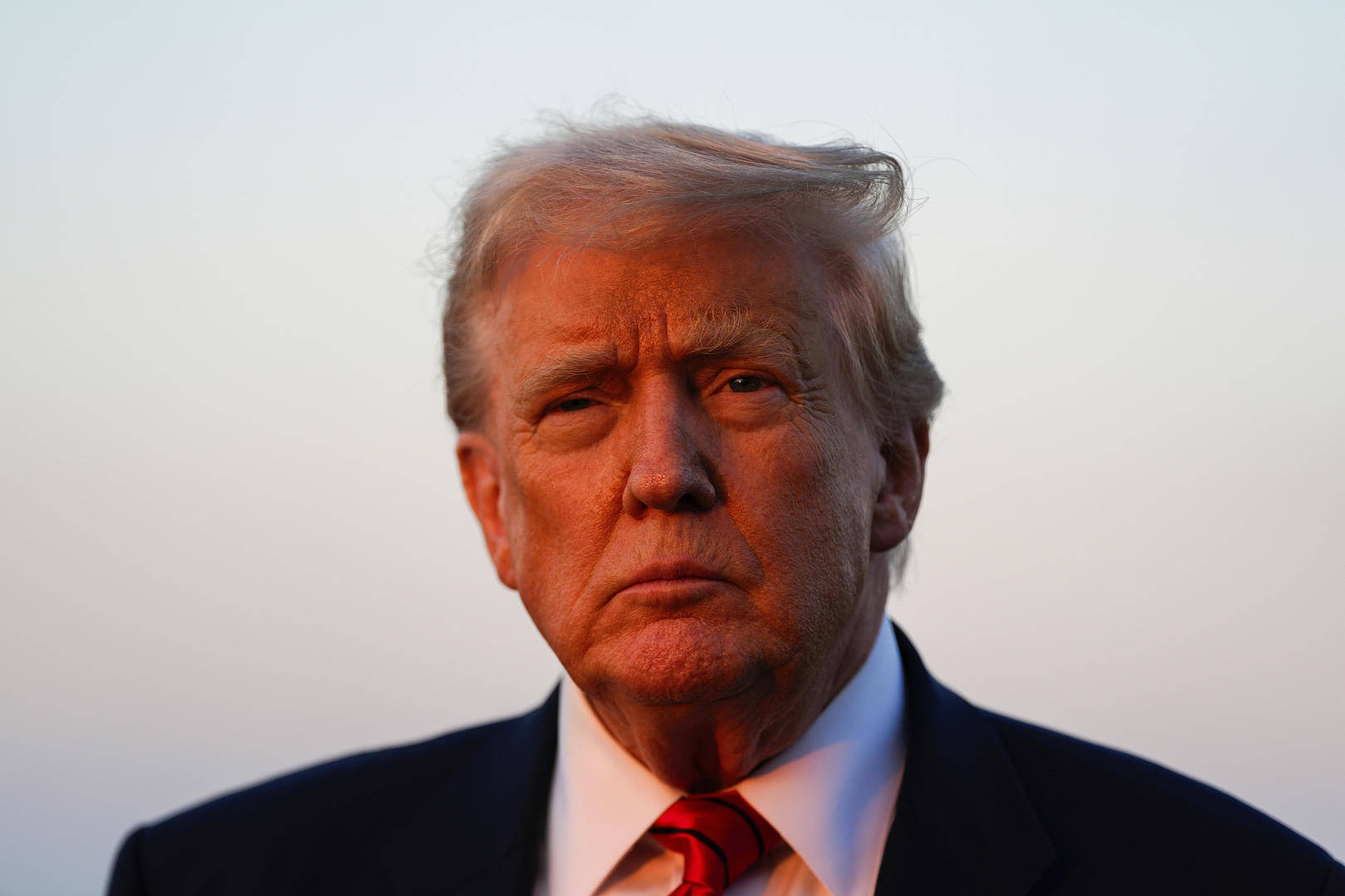被收39%高关税<strong></p>
<p>上海虚拟币培训室</strong>，瑞士对美国近400亿美元贸易顺差有三分之二来自出口的金条