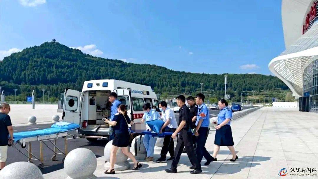 11岁男孩赶火车到成都走亲戚<strong></p>
<p>虚拟币公司倒闭了吗</strong>，晕倒在站台！工作人员：被诊断为热射病，已脱险