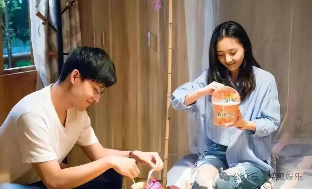 离婚三年又被拍到亲密逛超市<strong></p>
<p>虚拟币公司倒闭了吗</strong>，他俩这是纯带娃还是真复合了？