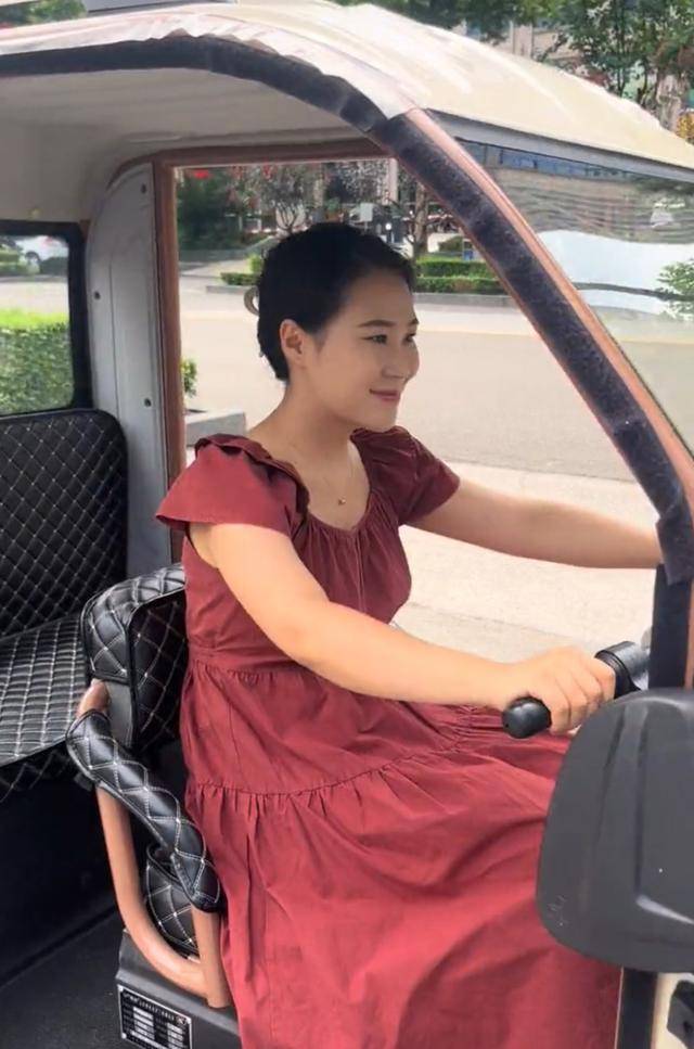 河南95后高校女辅导员“没苦硬吃”：暑假自驾1000公里家访<strong></p>
<p>能看虚拟币走势的软件</strong>，从电三轮到汽车，已坚持两年
