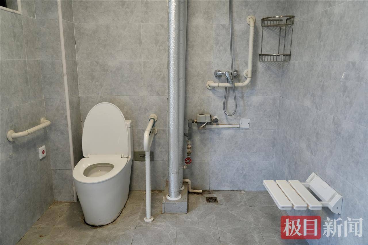 “玻璃娃娃”田艳青踏入武大校园！校方准备无障碍宿舍<strong></p>
<p>人工智能虚拟现实币</strong>，母亲能同寝陪读