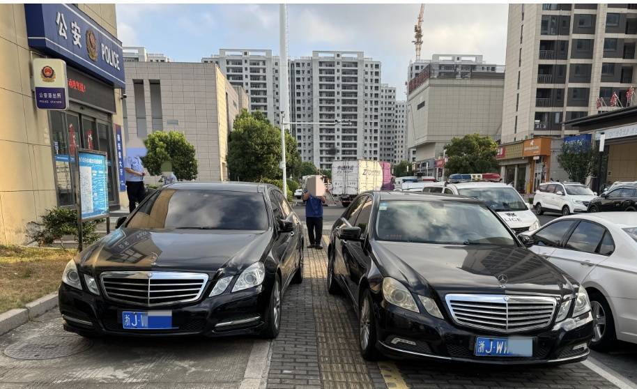 浙江街头惊现两辆“一模一样”的车！民警一查<strong></p>
<p>虚拟币</strong>，不简单，当场扣车