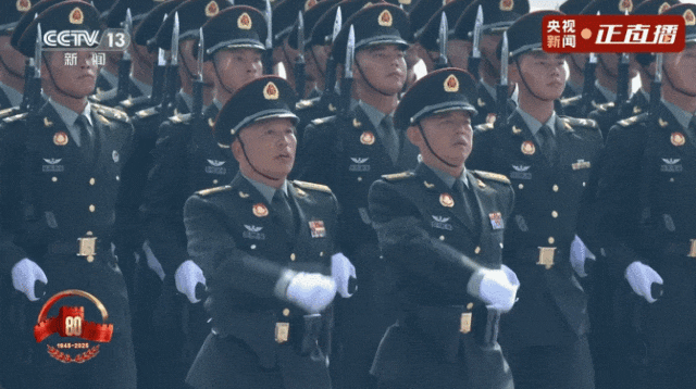 不装了<strong></p>
<p>虚拟币</strong>！一口气看完九三大阅兵武器装备！谁说我们一个也不认识？