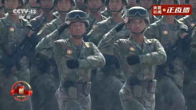 不装了<strong></p>
<p>虚拟币</strong>！一口气看完九三大阅兵武器装备！谁说我们一个也不认识？