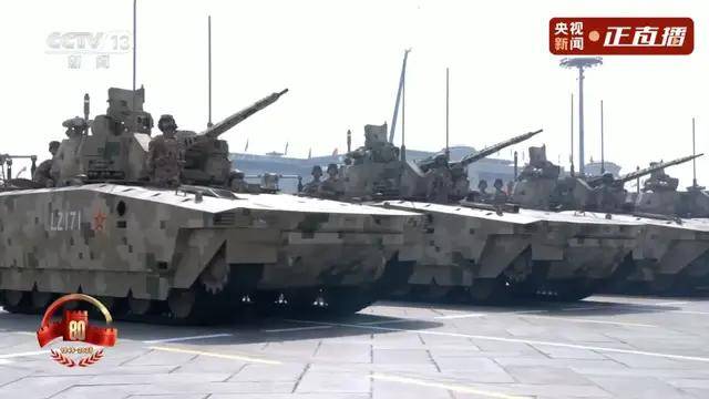 不装了<strong></p>
<p>虚拟币</strong>！一口气看完九三大阅兵武器装备！谁说我们一个也不认识？