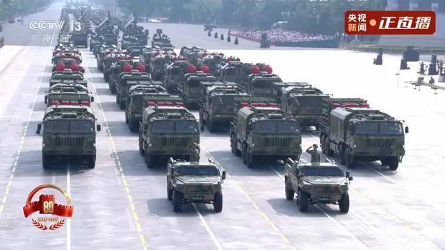 不装了<strong></p>
<p>虚拟币</strong>！一口气看完九三大阅兵武器装备！谁说我们一个也不认识？