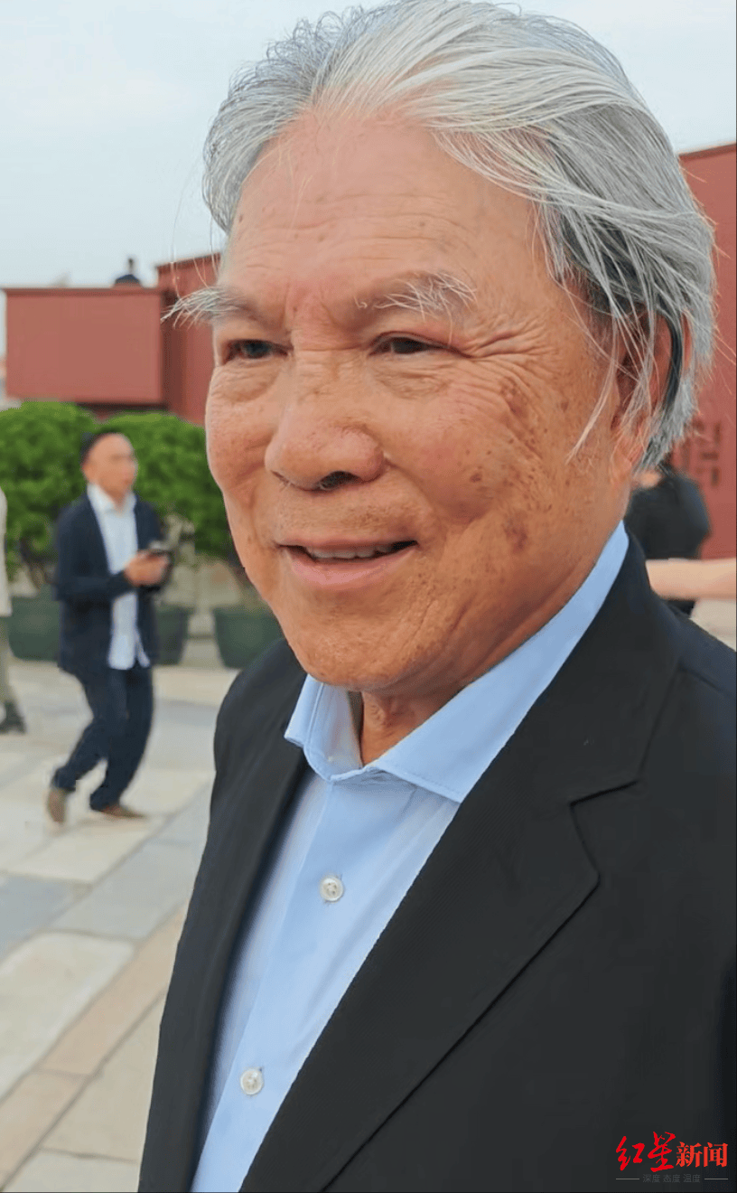 霍震霆：在阅兵仪式中<strong></p>
<p>虚拟币</strong>，看到了国家的国防能力和国家发展