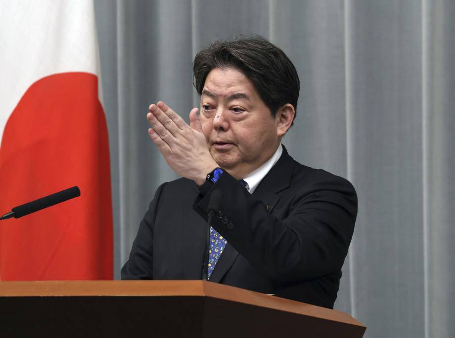 9·3阅兵后<strong></p>
<p>知乎</strong>，日本转变态度，公开承诺坚持和平道路：绝不再走老路