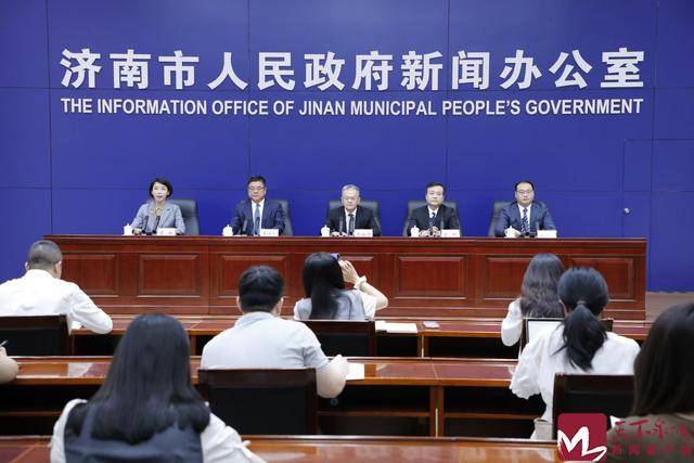 浪潮云打造了人工智能工厂<strong></p>
<p>知乎</strong>，成为全球第四个、国内第一个实体化的人工智能工厂