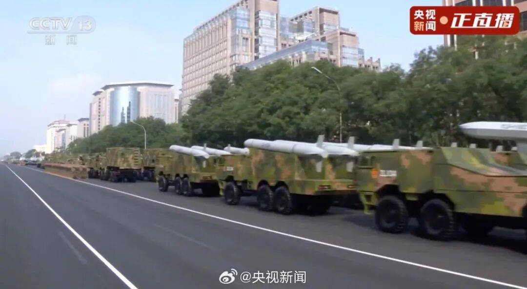东风-61、巨浪-3、折叠翼预警机、歼-20S<strong></p>
<p>知乎</strong>，画面披露！