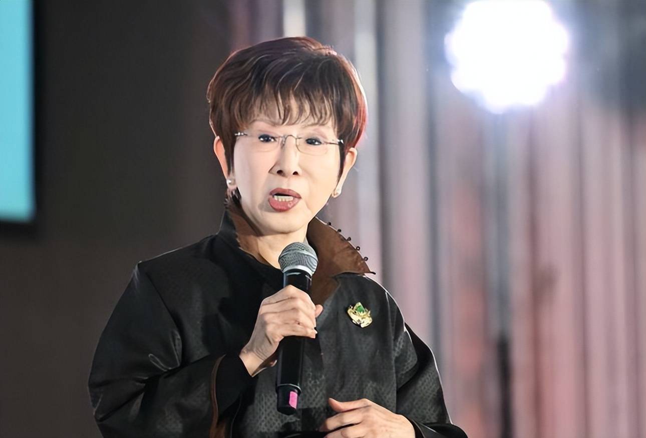 洪秀柱为何走上天安门？她以实际行动回应赖清德<strong></p>
<p>知乎</strong>，坚定站在历史正确一方！