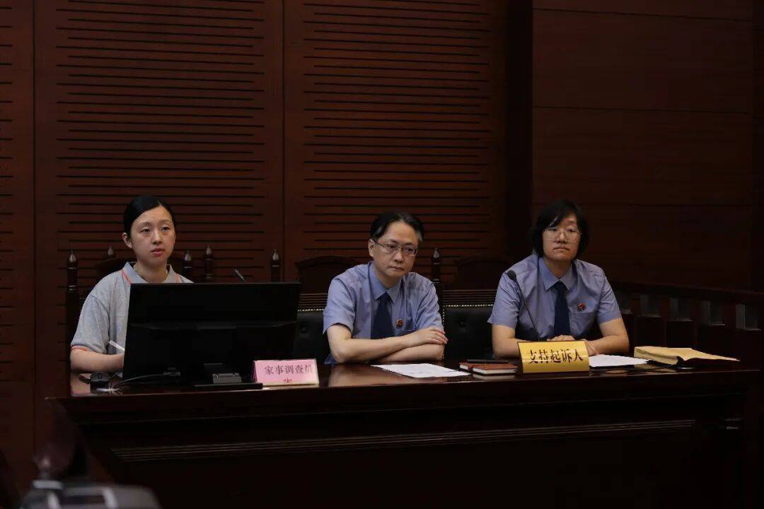 母亲病逝<strong></p>
<p>知乎</strong>，生父不明，留下一双女儿谁来监护？八旬外祖父诉至法院：我来！