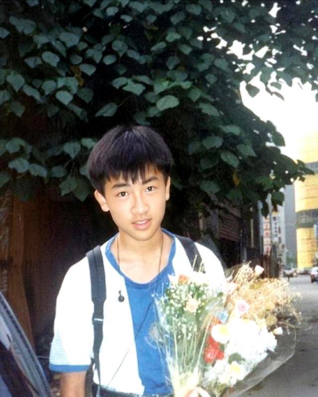 考古|苏有朋称“卖艺不卖身”被群嘲？曾是出道37年影视歌样样通的冻龄男神<strong></p>
<p>知乎</strong>，如今51岁却疑似翻车？