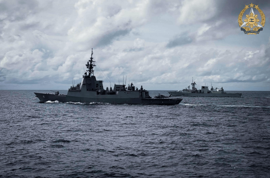 海峡爆发激烈对峙<strong></p>
<p>虚拟币板块股票</strong>，外军直升机冲向直十，下一刻却彻底老实了！