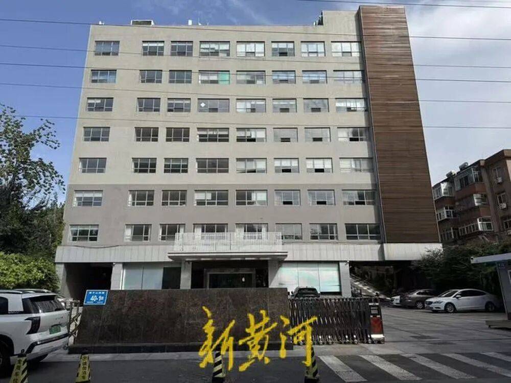 仲家汇接手不到一年半<strong></p>
<p>虚拟币名言</strong>，“银座”重回山师东路？前者退场引发关注