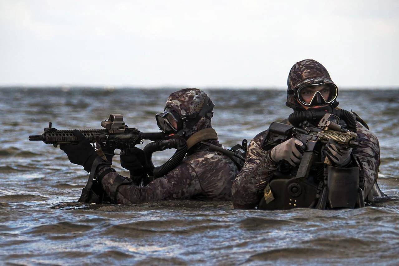 美海豹特种兵突袭胡塞<strong></p>
<p>虚拟币现场交易</strong>，7500万美元战机坠毁，开火杀死30名也门人