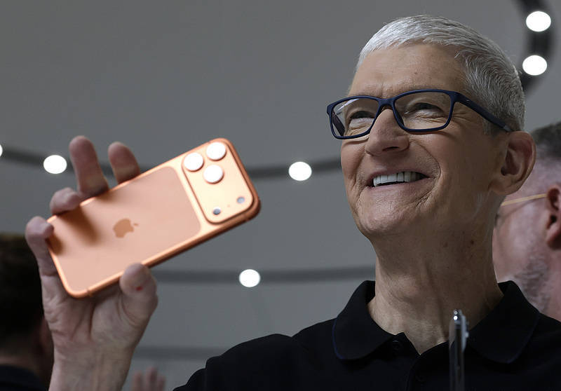 iPhone 17只是开始！苹果将陆续推出10款新品<strong></p>
<p>火币交易网站</strong>，首款无显示屏智能眼镜也将亮相