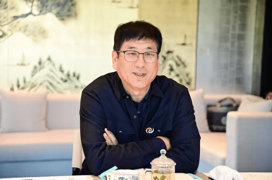 曹杰<strong></p>
<p>虚拟币买卖委托价</strong>，培植个人势力，为亲属谋求特殊待遇