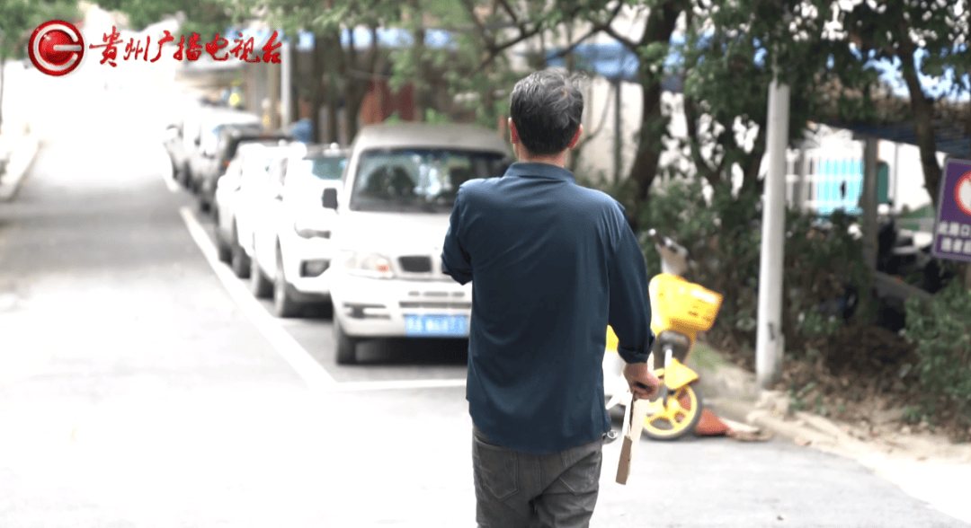 心酸！12岁男孩“独居”贵阳一安置房内<strong></p>
<p>虚拟币交易所加盟</strong>，父亲回应：迫于无奈，因为……