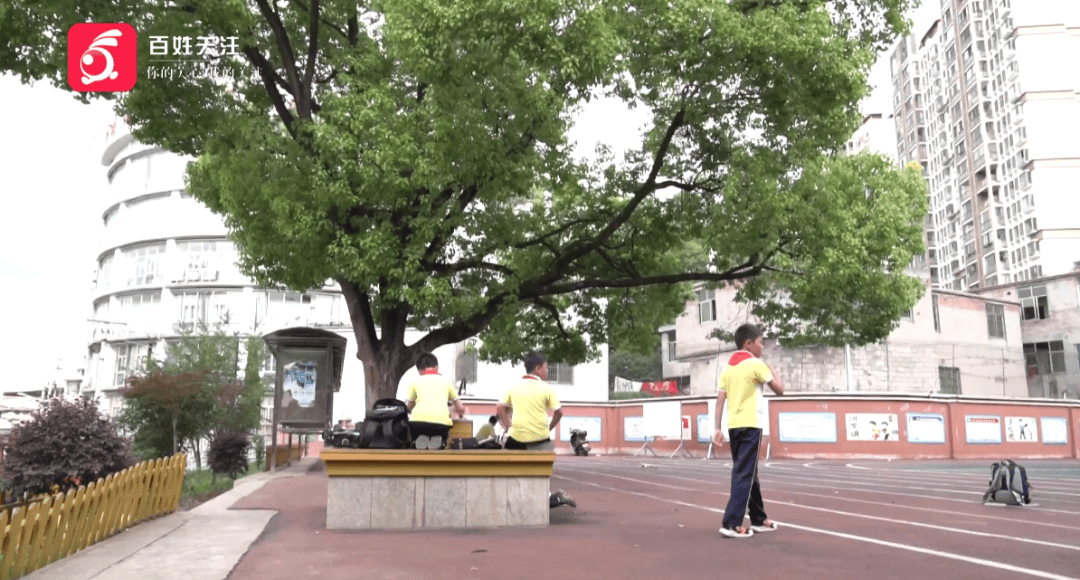 心酸！12岁男孩“独居”贵阳一安置房内<strong></p>
<p>虚拟币交易所加盟</strong>，父亲回应：迫于无奈，因为……