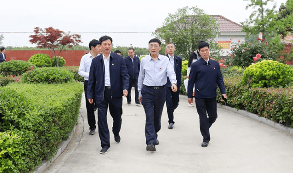 鹤壁市委常委、常务副市长林鸿嘉落马<strong></p>
<p>钱包</strong>，一个月前被罢免