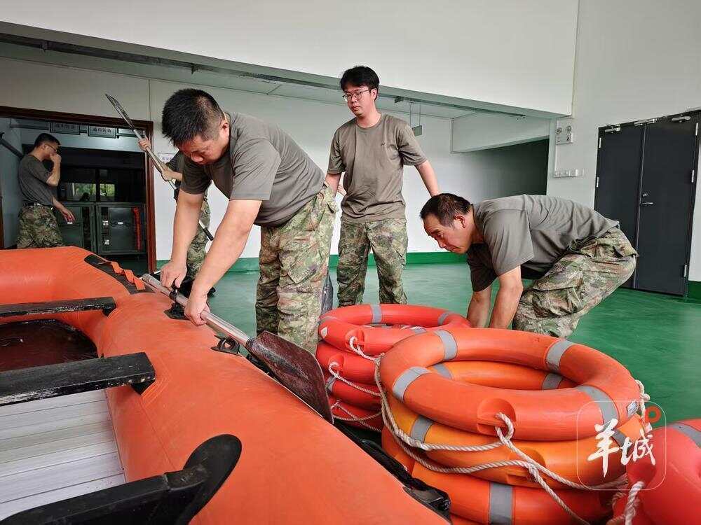 台风就是命令<strong></p>
<p>人民币买虚拟币网站</strong>！广东省军区官兵和民兵严阵以待