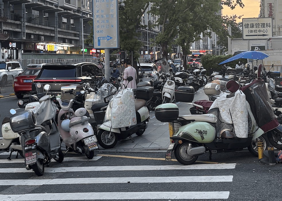 深圳一医院门口被指“举步维艰”<strong></p>
<p>虚拟币天王</strong>！整治后记者实探:仍很堵
