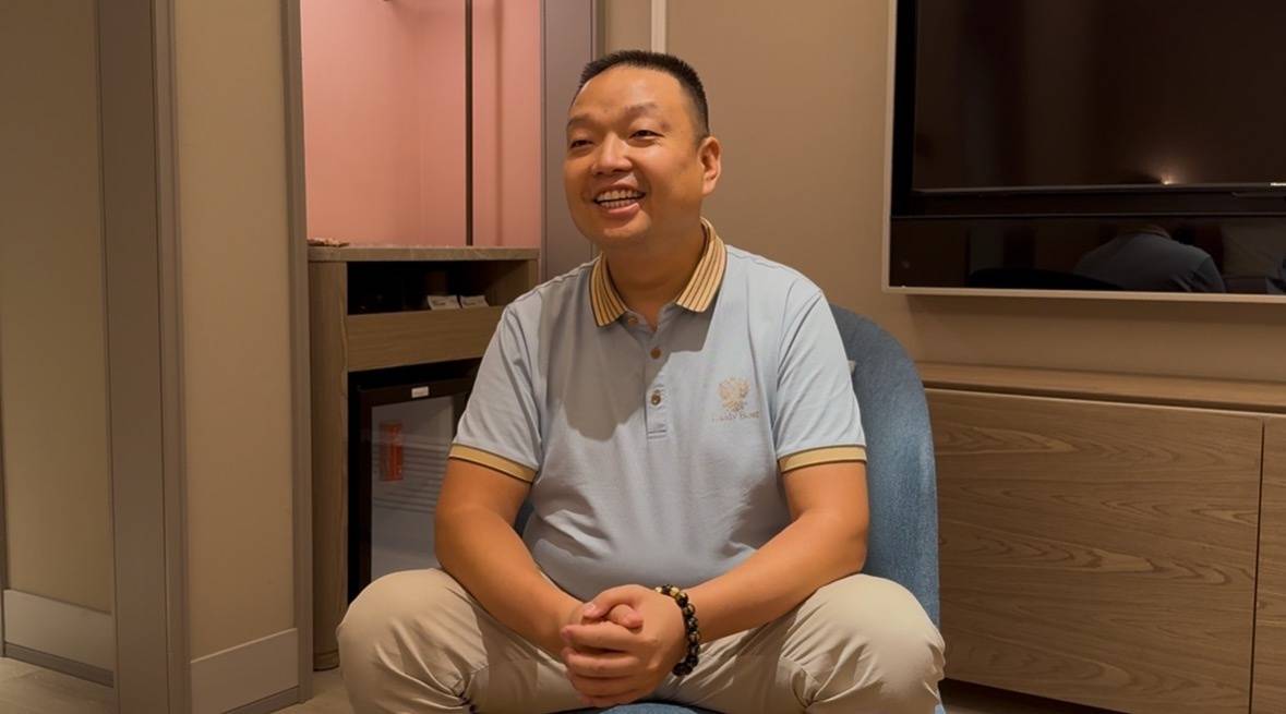 千万富翁与母亲相认团圆：曾被指是野孩子<strong></p>
<p>虚拟币天王</strong>，现在要将妈妈带在身边