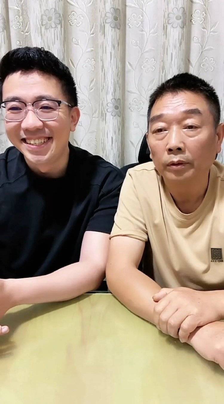 章莹颖男友国庆探望章父并协助直播<strong></p>
<p>虚拟币模拟交易</strong>，网友劝其早点结婚，本人回应